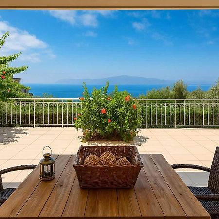 カラマタ Aigli Fully Equipped Getaway - Seaview Lux Retreatヴィラ エクステリア 写真